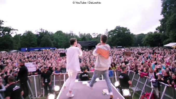 Großer Erfolg! DIESE YouTuber spielen ein Konzert vor 8.000 Fans Großer Erfolg! DIESE YouTuber spielen ein Konzert vor 8.000 Fans